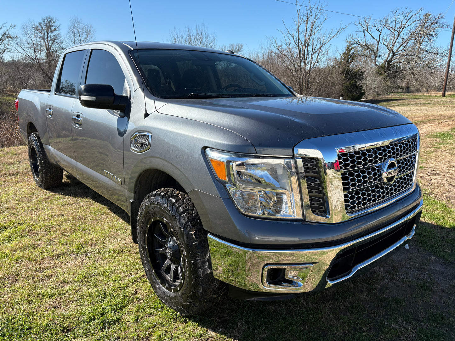 2018 Nissan Titan SV