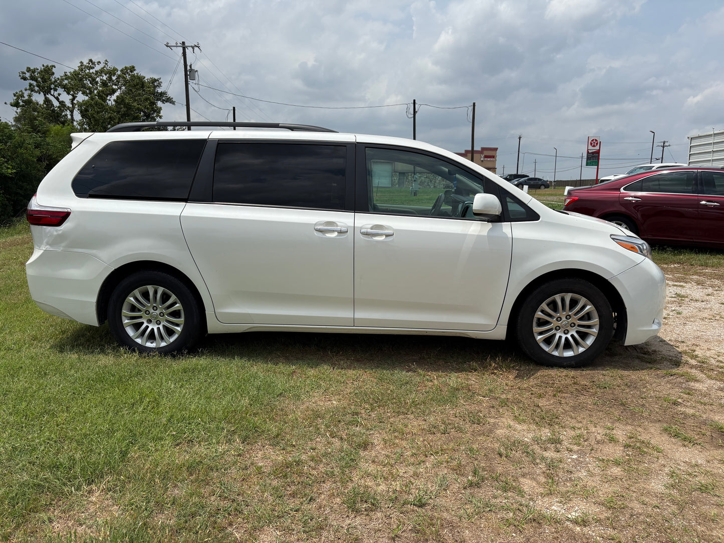 2017 Toyota Sienna XLE