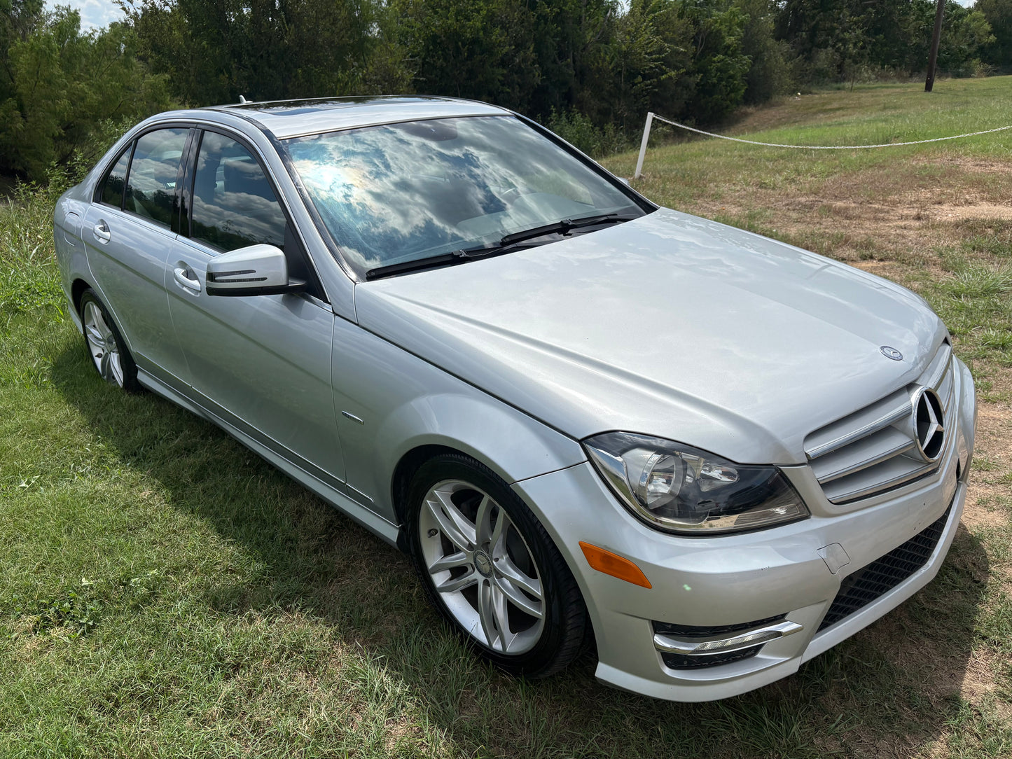 2012 Mercedes-Benz luxury/ sport