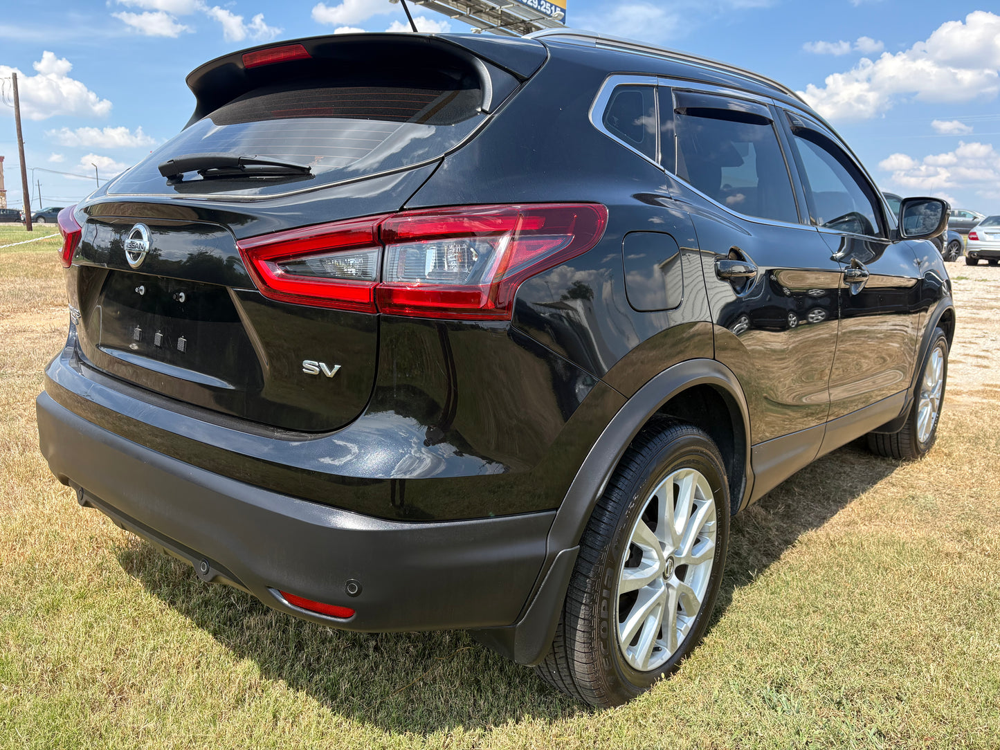 2022 Nissan Rogue Sport SV