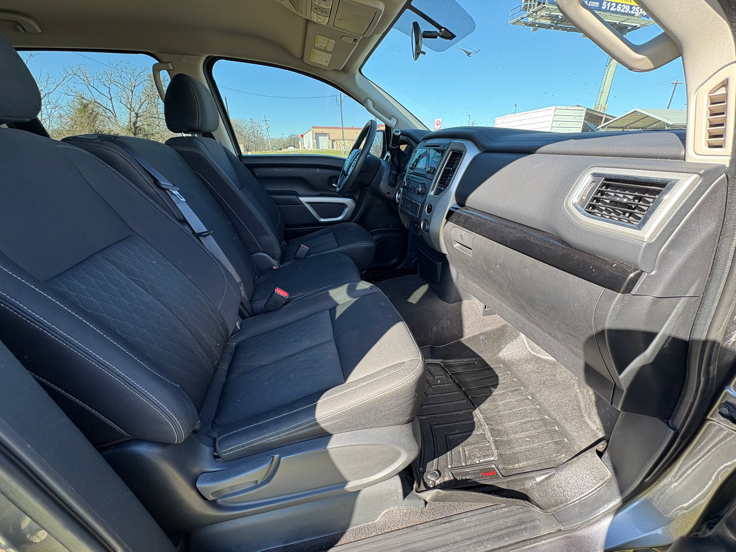2018 Nissan Titan SV