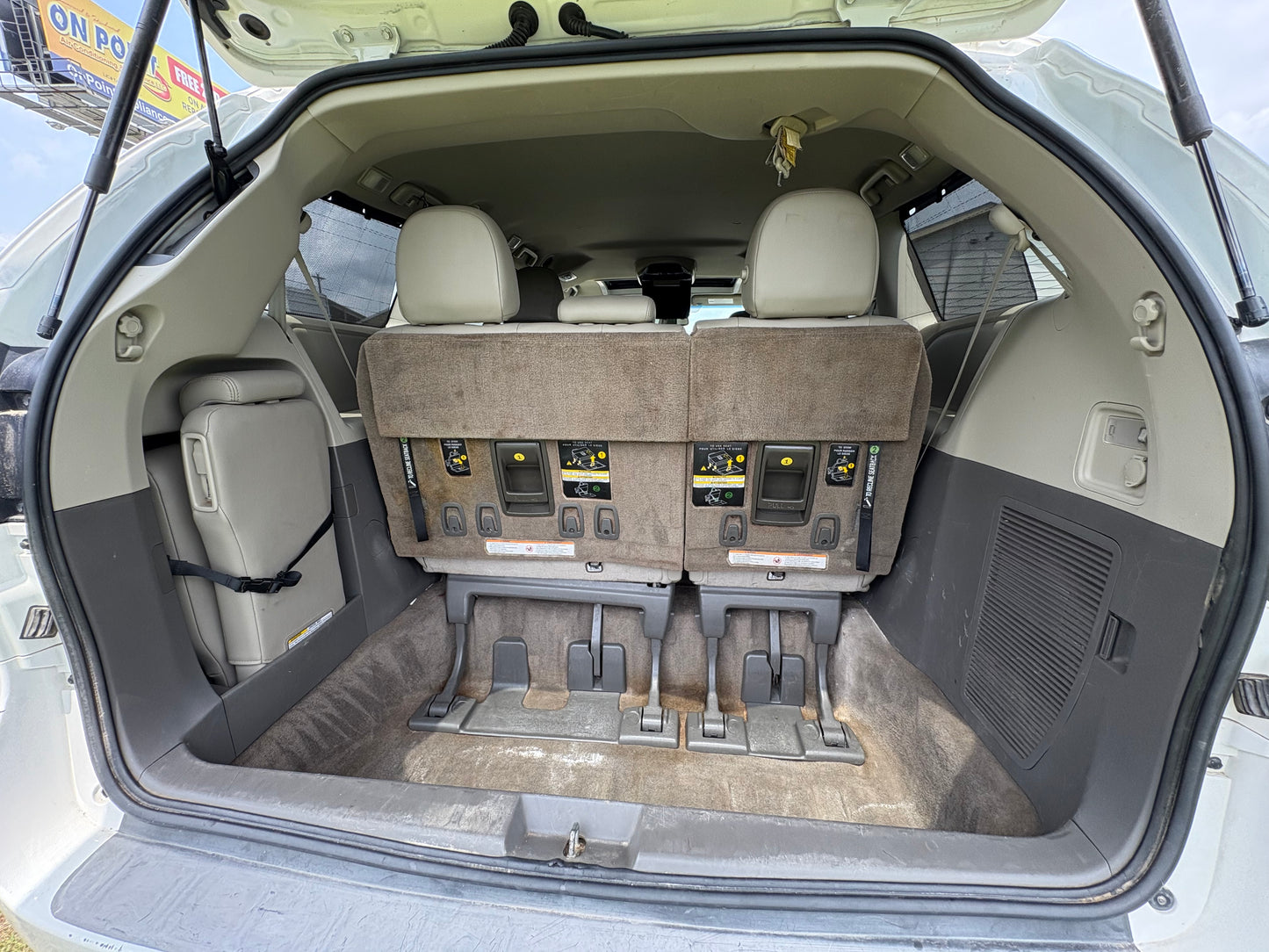 2017 Toyota Sienna XLE