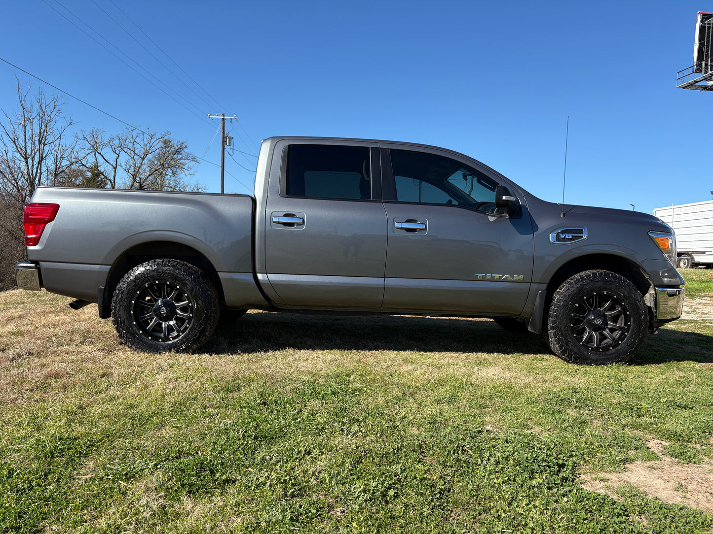 2018 Nissan Titan SV