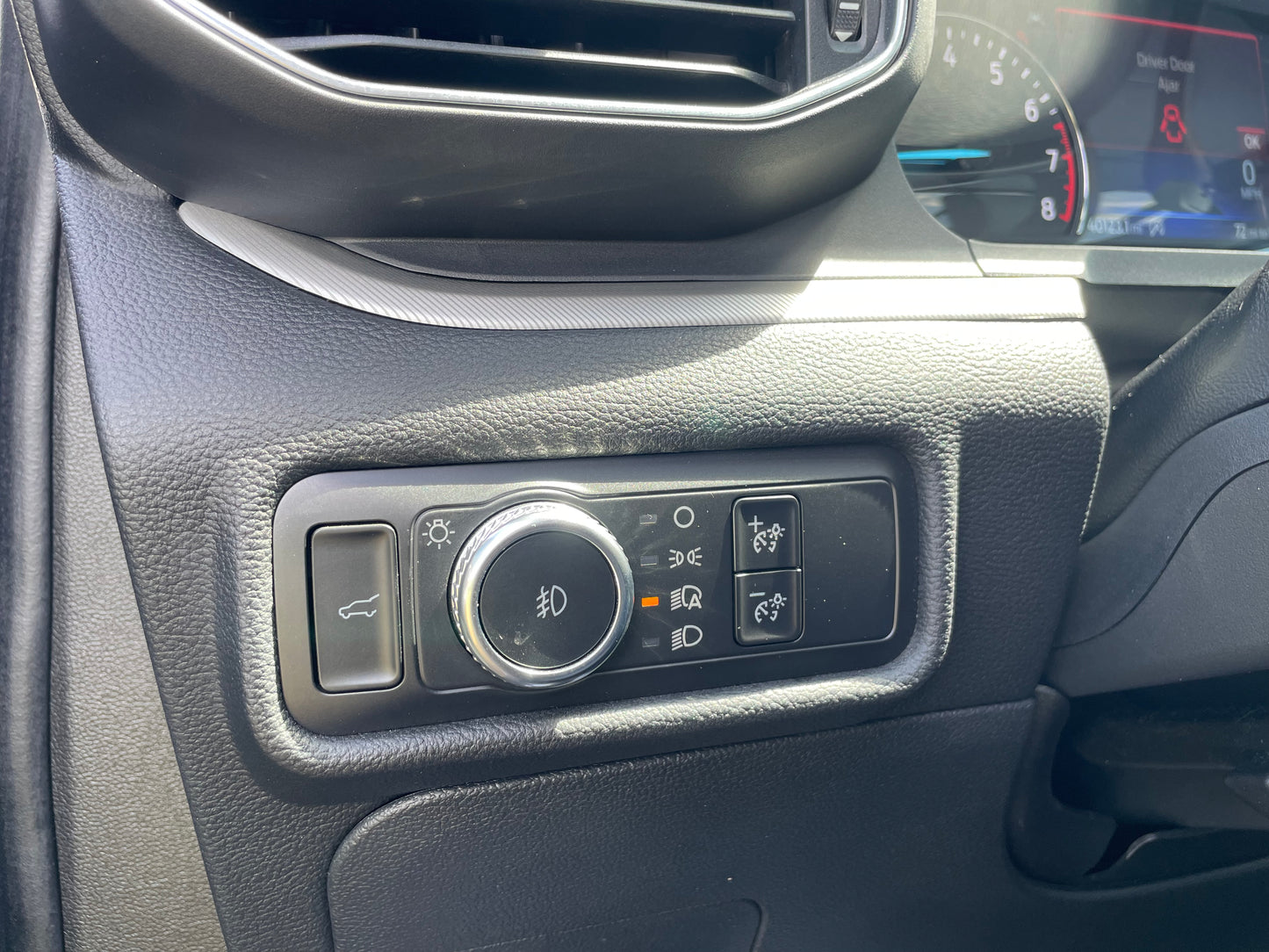 2021 Ford Explorer XLT Carbon Edition