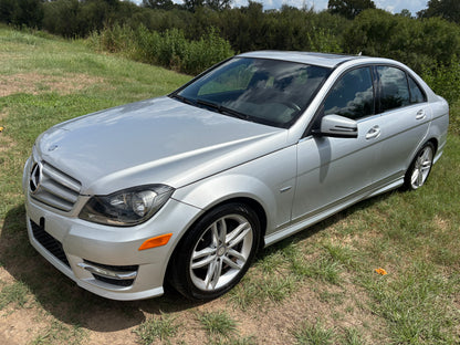 2012 Mercedes-Benz luxury/ sport