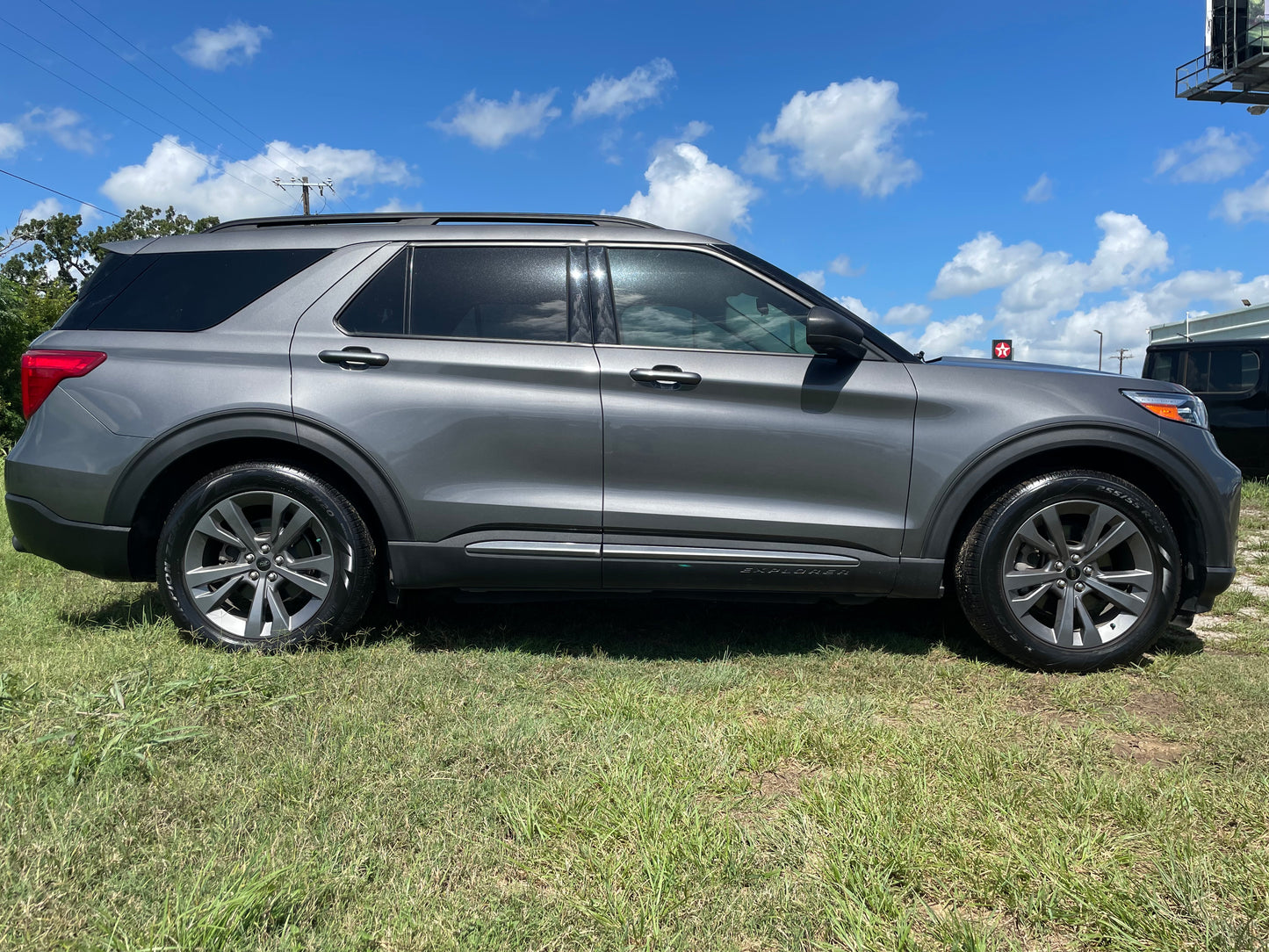 2021 Ford Explorer XLT Sport Appearance Package