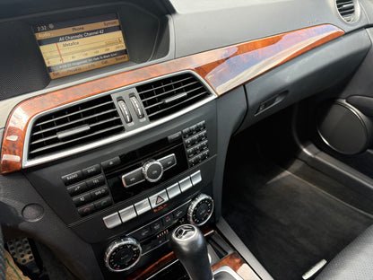 2012 Mercedes-Benz luxury/ sport